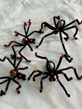 Vintage repurposed Halloween spiders